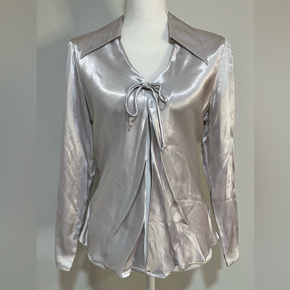 90s/Y2K ‘Fireplace’ Metallic Silver Tie Top